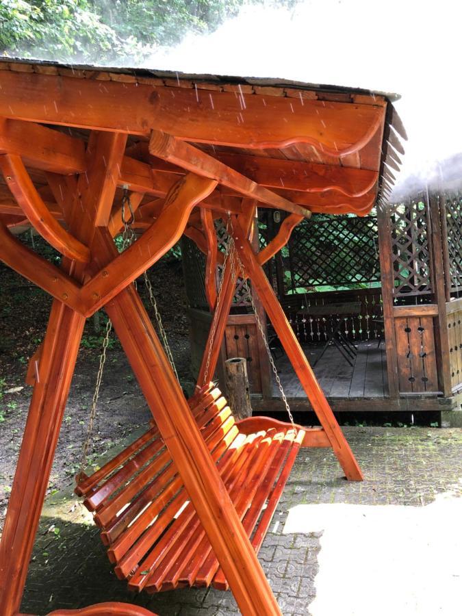 Vila De Argint Aleea Pelesului Nr 2 Sinaia Exterior foto